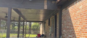 3-bedroom Edwards Cozy House with AC. 8 minutes away from University Tn-Martin