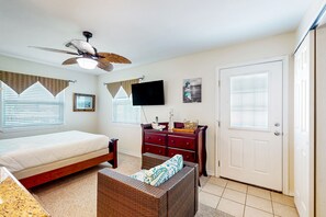 2 bedrooms, iron/ironing board, free WiFi, bed sheets