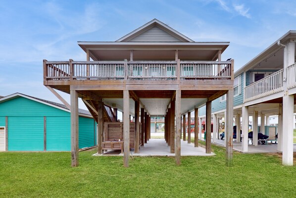 Terrace/patio - Ocean View 3BR Free Cancellation up to 14 Days l Spacious l Cozy Home (Crystal Beach)