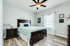 3 soveværelser, skrivebord, gratis Wi-Fi, sengetøj