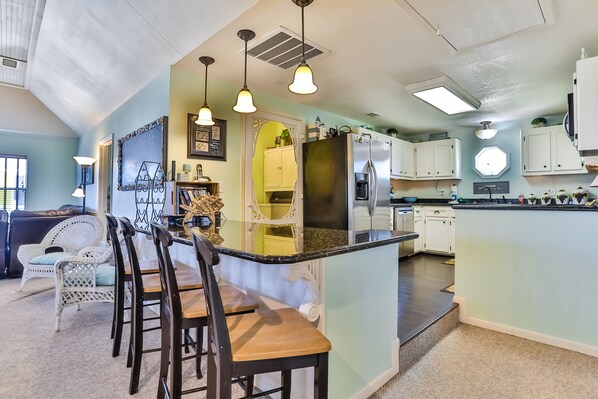 Interior - Retreat | Steps to Beach | Firepit | Family Fun (Crystal Beach)