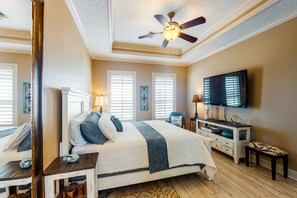 3 bedrooms, desk, iron/ironing board, free WiFi