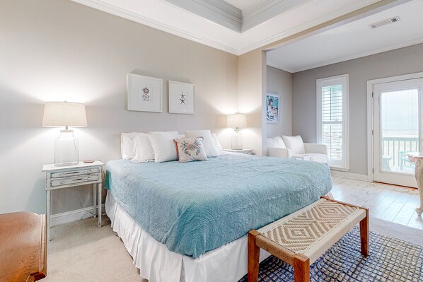 3 bedrooms, desk, free WiFi, bed sheets