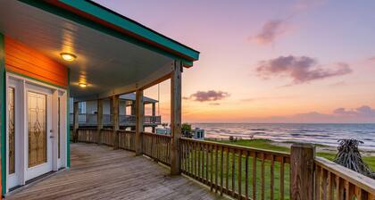 Beachfront l Free Cancellation l Fenced Yard