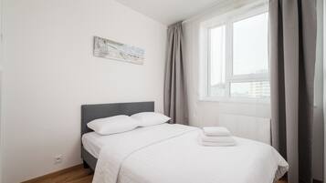 1 habitación, tabla de planchar con plancha, wifi y ropa de cama