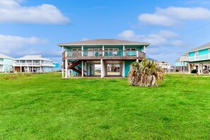 Exterior - Ocean View 5BR Free Cancellation up to 14 Days l Cozy Home (Crystal Beach)