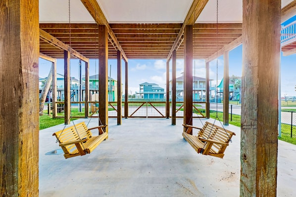 Terrace/patio - Haven | Gulf Views | Cargo Lift | Large Deck (Crystal Beach)