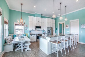 Fridge, microwave, oven, stovetop - Escape | Gulf Views | Tiki Bar | Sleeps 14 (Crystal Beach)