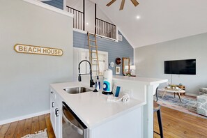 Interior - Modern 2BR + Loft (Sleeps 6!), Community Pool & PlayGround (Gilchrist)