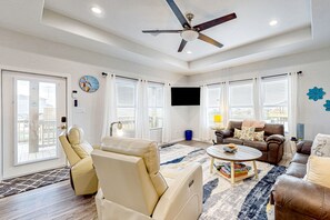 TV - Dream | Gulf Views | Large Deck | Sleeps 7 (Gilchrist)