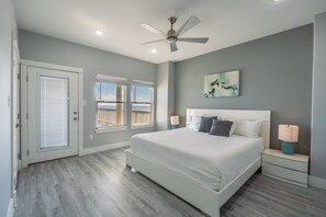 5 bedrooms, desk, iron/ironing board, free WiFi