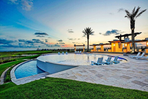 Pool - Luxury | Stunning Gulf Views | Pool | Elevator (Crystal Beach)