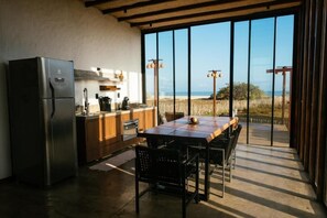 Casa superior | Ferros/tábuas de passar roupa, Wi-Fi de cortesia