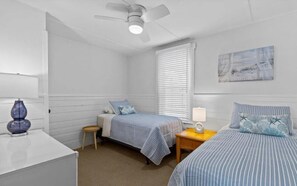 3 makuuhuonetta, silitysrauta/-lauta, ilmainen Wi-Fi, vuodevaatteet