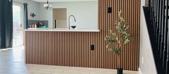 King suite- great getaway with coffeeBar-MovieRoom & lots of space at CasaTowers