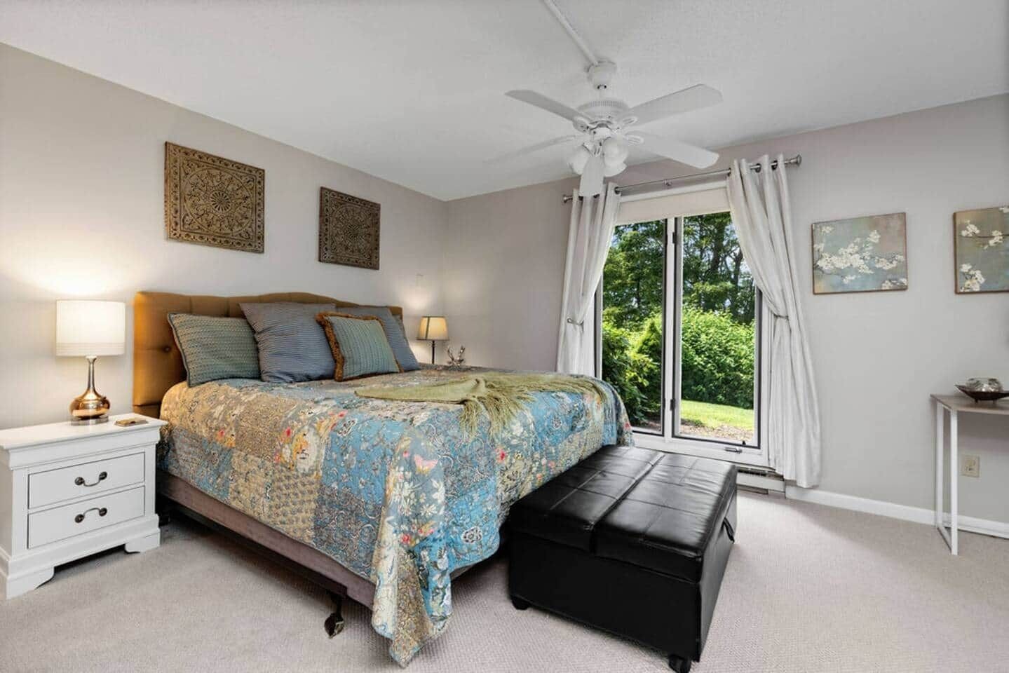 3 bedrooms, iron/ironing board, travel crib, free WiFi