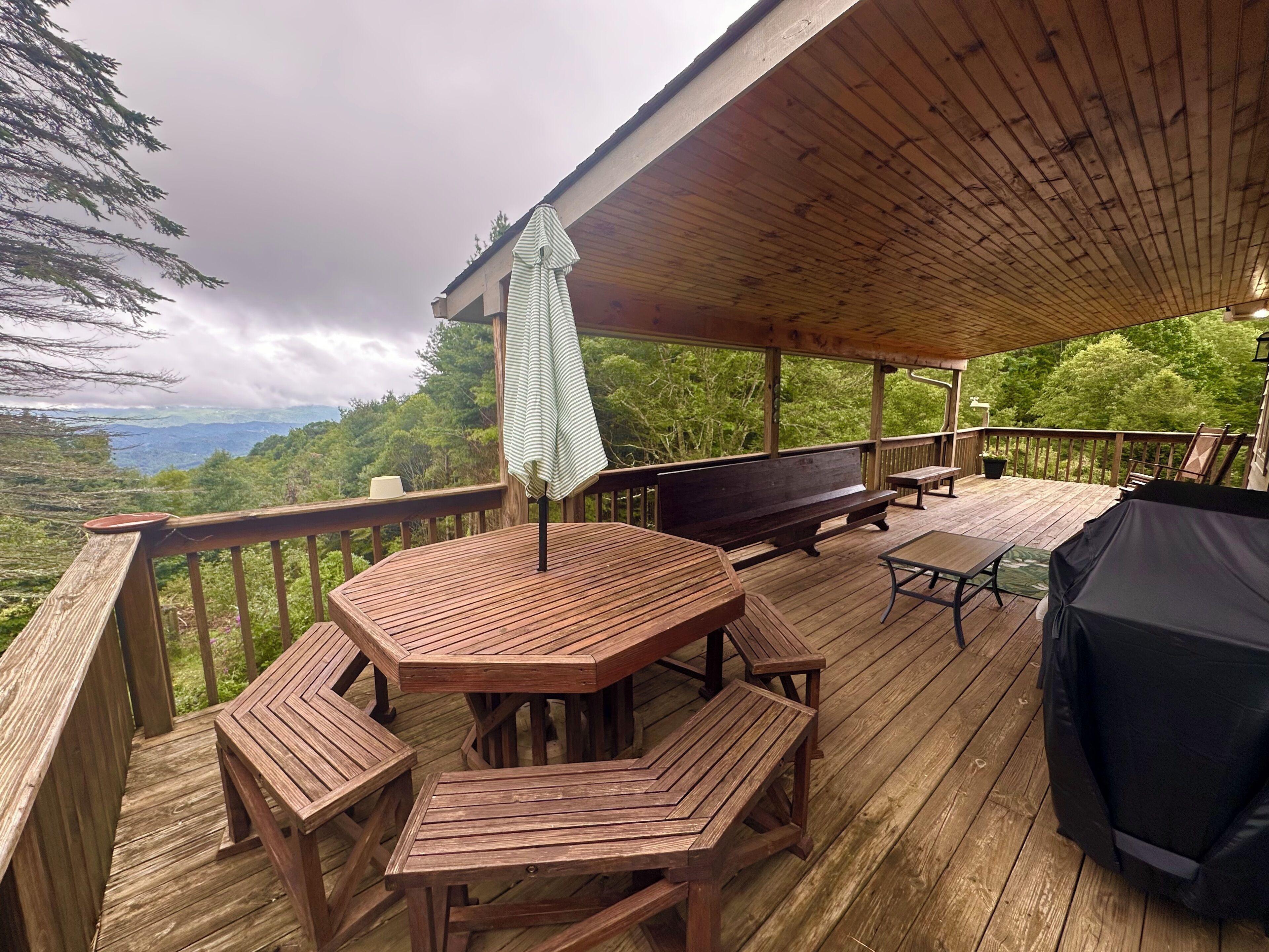 屋外ダイニングエリア