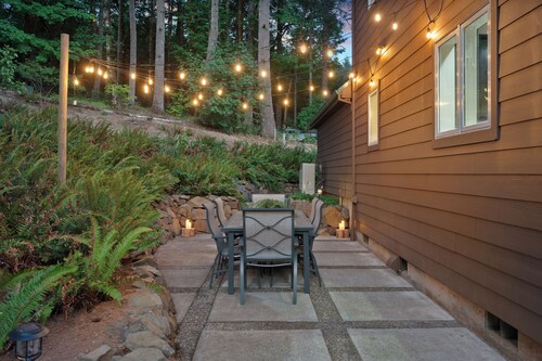 Forest Hollow-Escape to Nature in Wine Country-McMinnville-Fire Pit-Dog Friendly