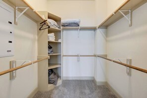 Interior - Cozy 1BR Houston Apt near NRG & Med Center, Gym, Pet-Friendly. (Houston)