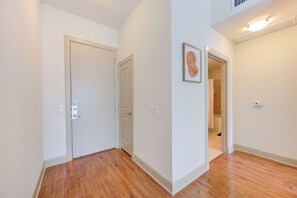 Interior - Spacious Houston Apartment, Gym, AC, Free Parking, Pet-Friendly (Houston)