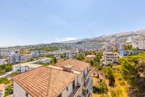 Apartment | 2 bedrooms - Hillside Apartment Gjirokast r 2 (Gjirokastër)