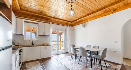 Hillside Apartment Gjirokast r 2