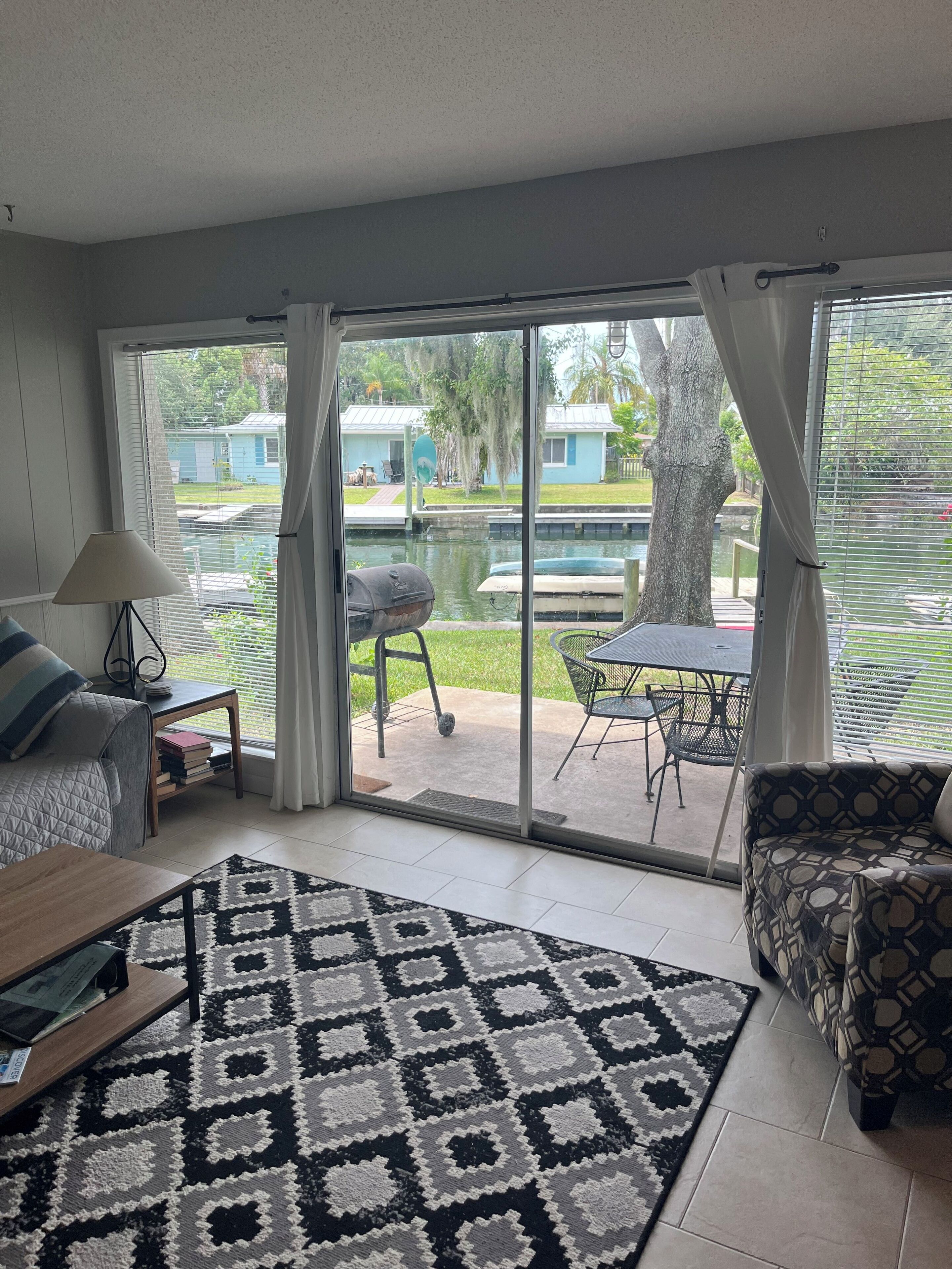 智能电视、DVD 播放器