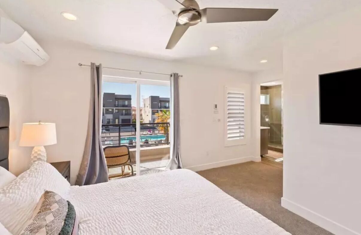 5 chambres, fer et planche à repasser, Wi-Fi, draps fournis