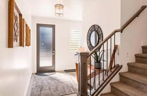 Interior - Spacious 5BR Resort-Style Home with Waterpark Access – Sleeps 16! (St. George)