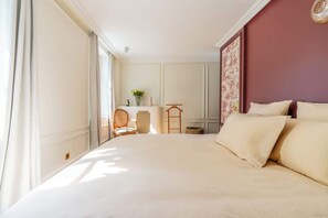 6 chambres, bureau, Wi-Fi gratuit, draps fournis
