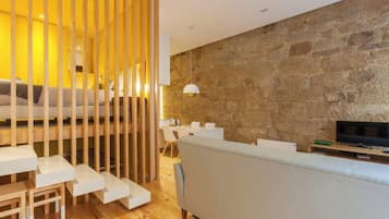 3 bedrooms, iron/ironing board, travel crib, free WiFi