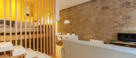 3 bedrooms, iron/ironing board, travel cot, free WiFi