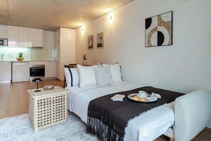 5 quartos, ferros/tábuas de passar roupa, Wi-Fi de cortesia