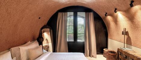 Deluxe-villa - 1 soveværelse - terrasse - udsigt til pool | Egyptiske bomuldslagner, premium-sengetøj, pengeskab på værelset