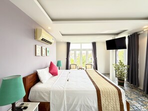 Junior Room, Balcony, City View | Free WiFi