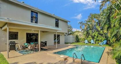 3BR Delray Beach Retreat | Pool + Game Room