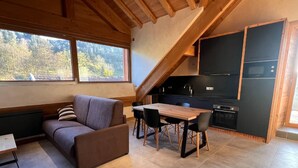 Interior - Rental of 12 gîtes and 1 chalet that can accommodate 2 to 10 people. (ROCHESSON)