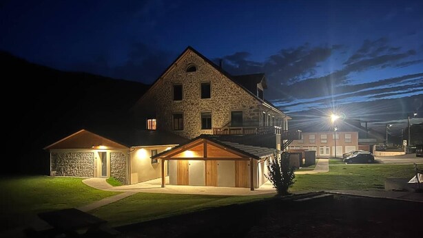 Exterior - Rental of 12 gîtes and 1 chalet that can accommodate 2 to 10 people. (ROCHESSON)