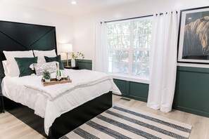 3 Schlafzimmer, Schreibtisch, Bügeleisen/Bügelbrett, kostenloses WLAN