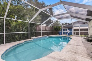 Outdoor pool, a heated pool