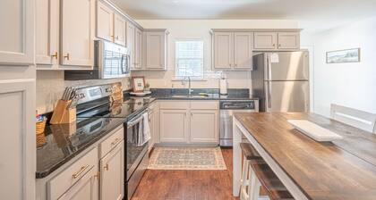 Cozy Retreat in the Heart of Statesboro