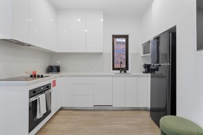 Fridge, microwave, oven, stovetop