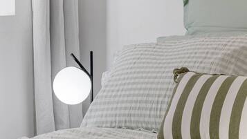 4 bedrooms, desk, iron/ironing board, free WiFi