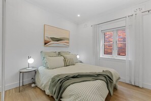4 Schlafzimmer, Schreibtisch, Bügeleisen/Bügelbrett, kostenloses WLAN