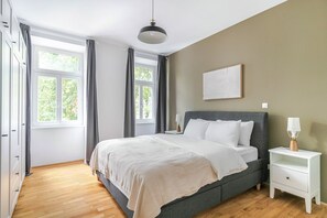 2 bedrooms, iron/ironing board, WiFi, bed sheets