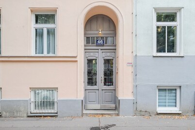 Blueground | Leopoldstadt, balcony, nr Prater