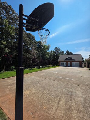 Sportplatz