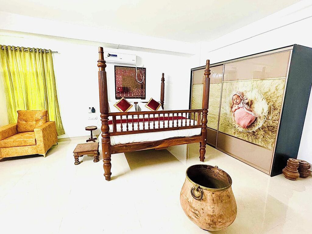 Family Double Room, Balcony, City View | Desk, laptop workspace, free WiFi