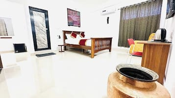 Luxury Double Room, Balcony, City View | Desk, laptop workspace, free WiFi