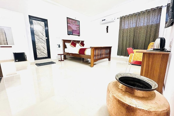 Luxury Double Room, Balcony, City View